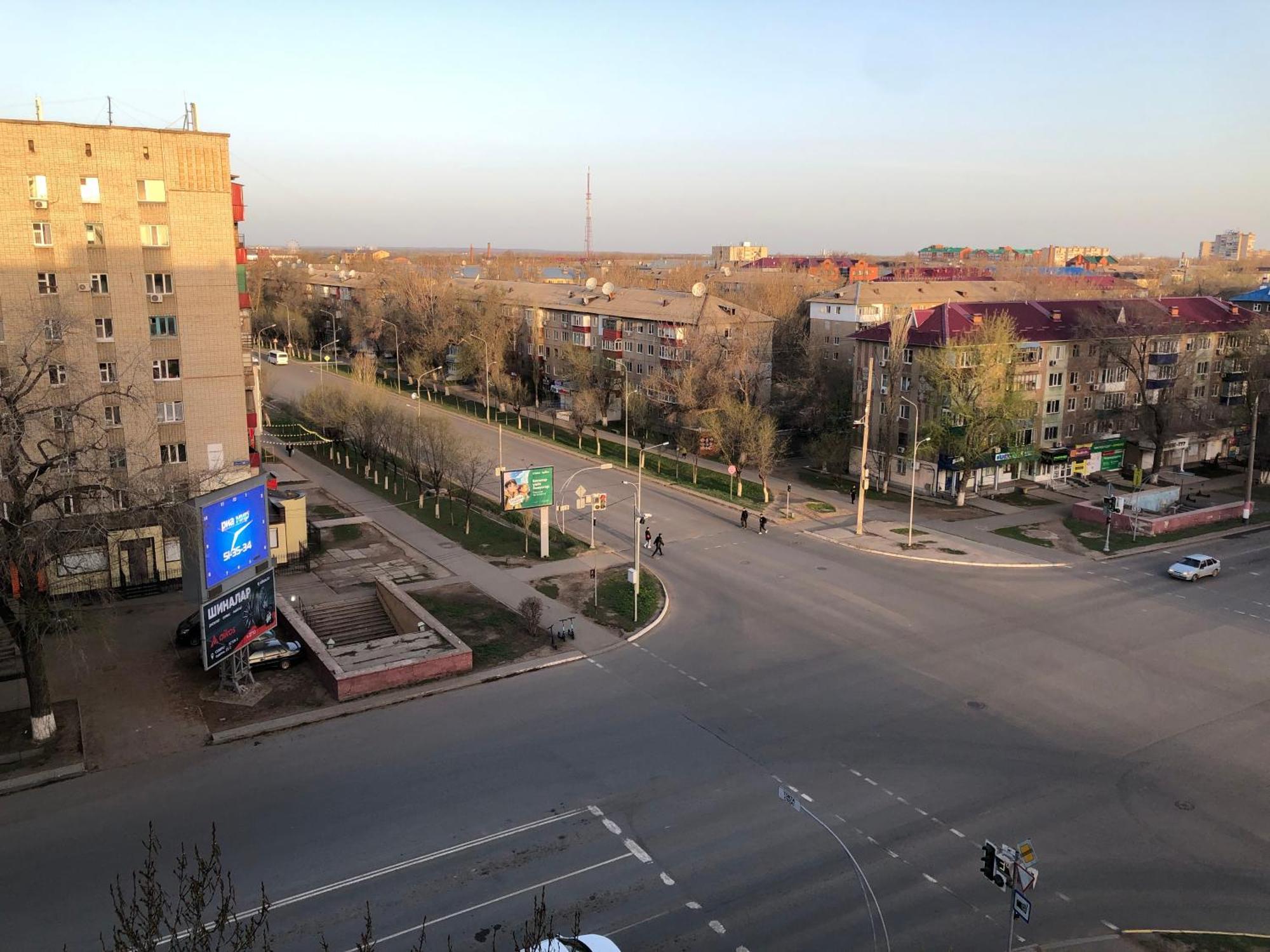 Просторная 2Комн Квартира На Школьнике Uralsk Ngoại thất bức ảnh